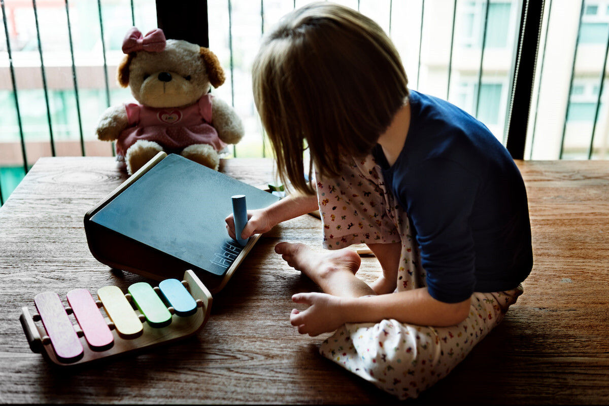 Post: 5 abitudini per connetterti di più con i tuoi figli senza schermi