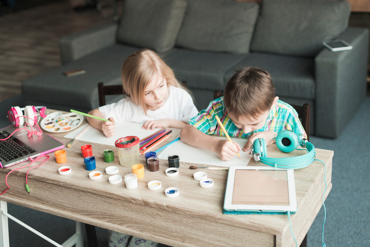 Attività creative da fare a casa con i tuoi figli: Dai lavoretti ai giochi