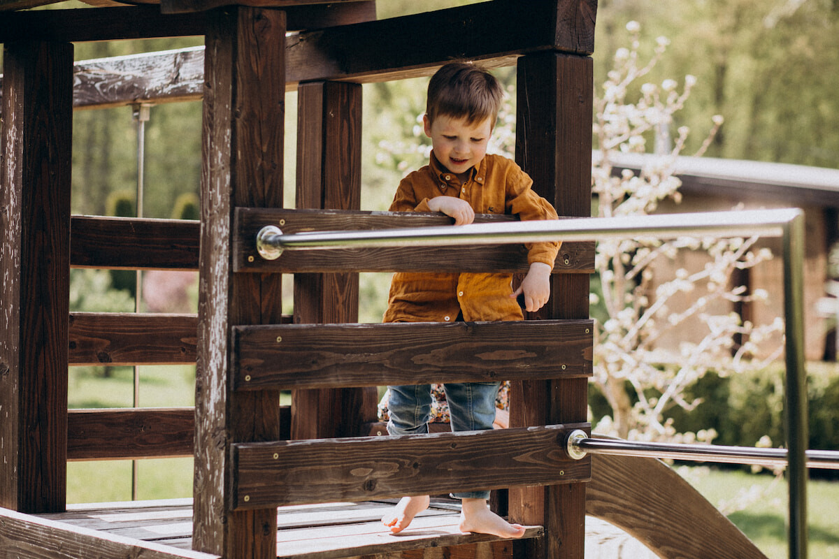 Come costruire una casetta per bambini nel giardino