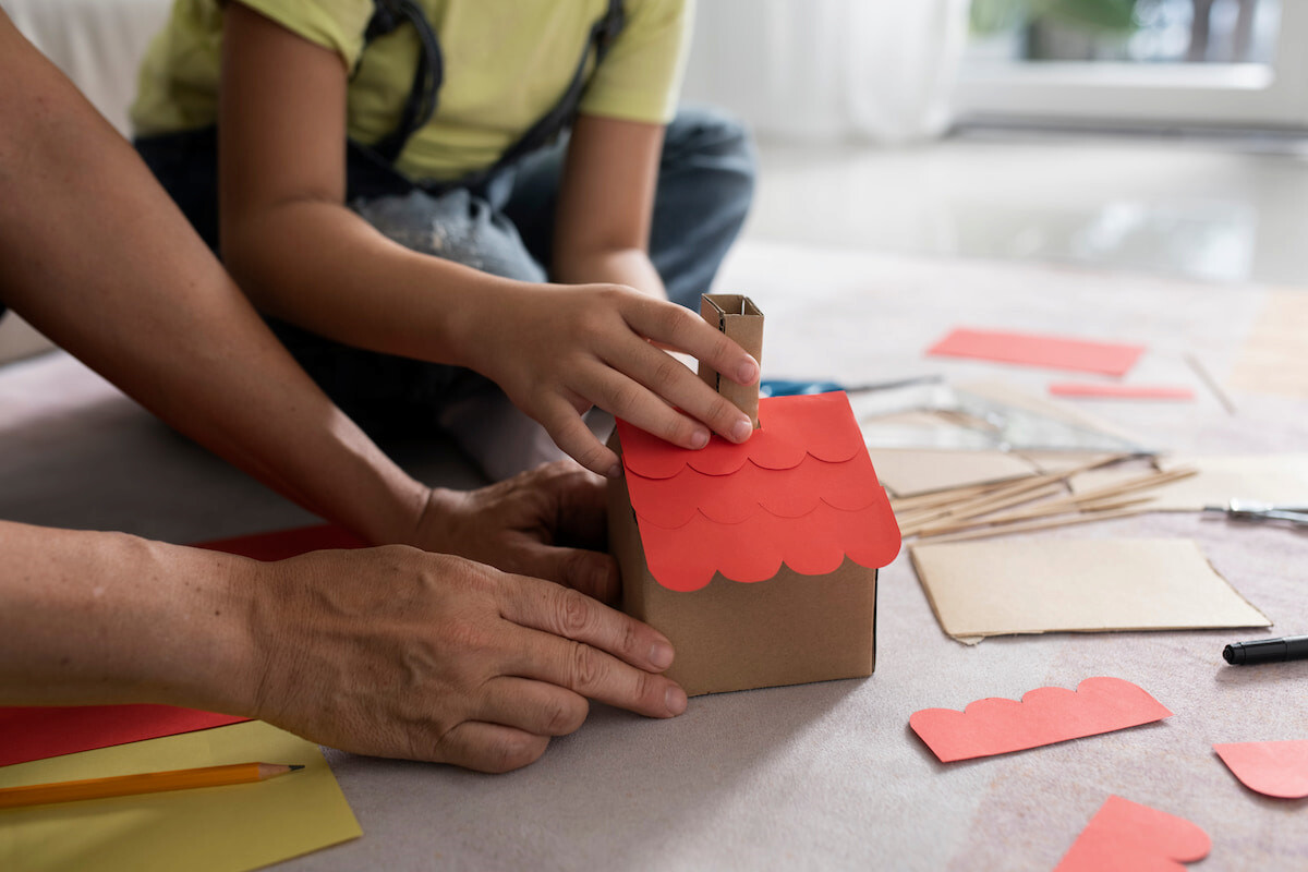 Post: Lavoretti facili da fare a casa con i bambini (e da usare per decorare dopo)