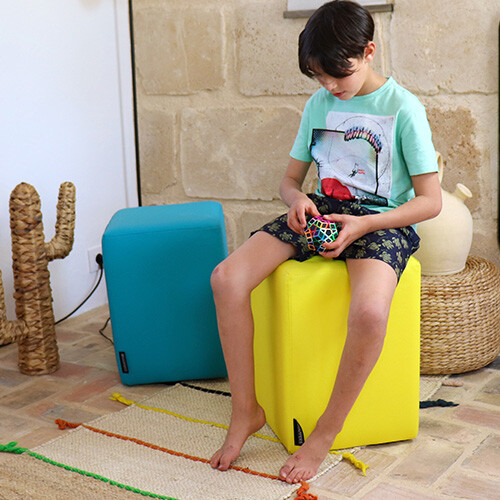 Pouf a cubo da esterno per giardini e terrazze Happers Pouf a cubo da esterno