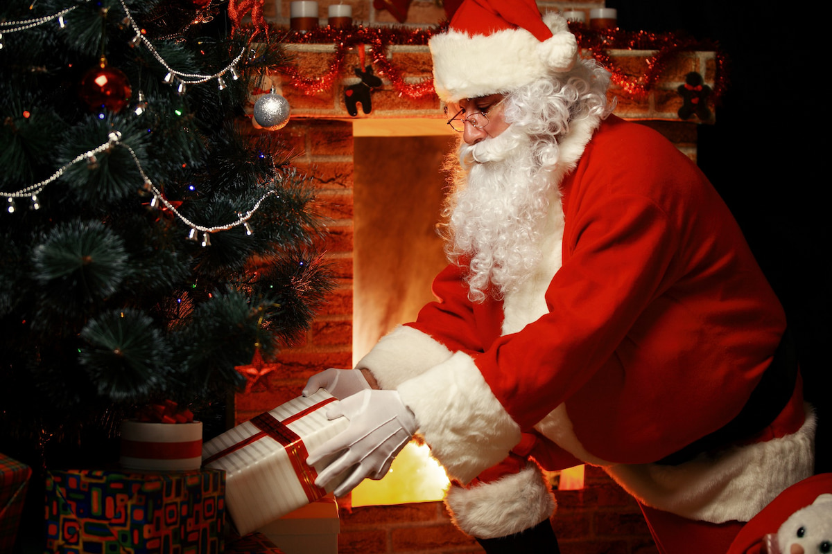 Babbo natale perchè è rosso deals